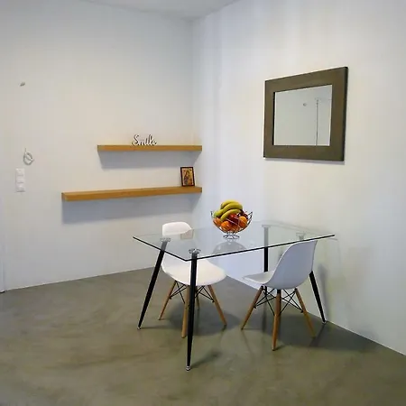 Deluxe In Vouliagmeni Apartment *